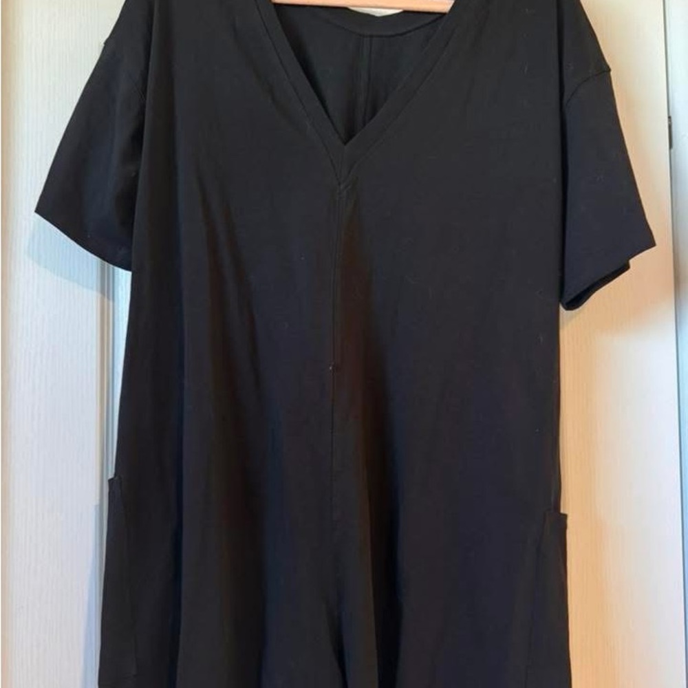 Black V-Neck Short Sleeve romper